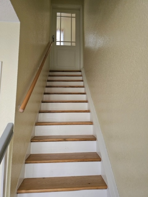 Ferienwohnung OG Treppe – Haus Klara Vinningen